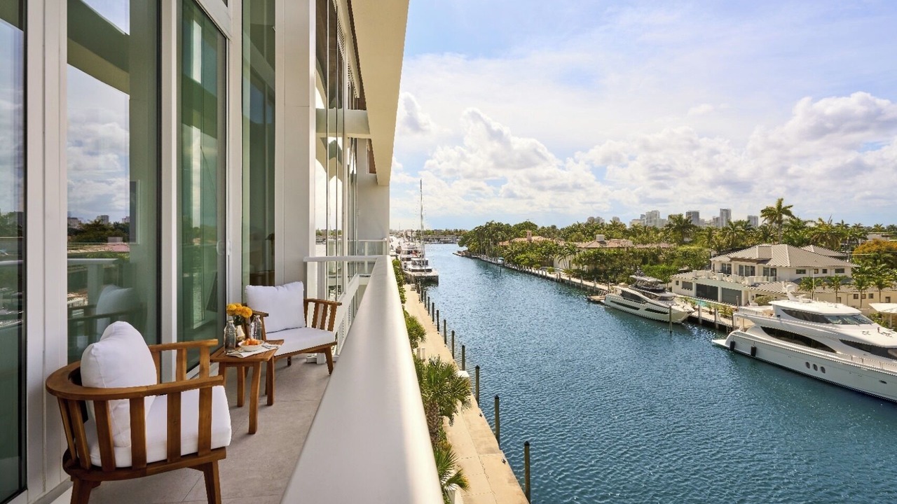 Photo of Patio Balcony in 17th Street Causeway