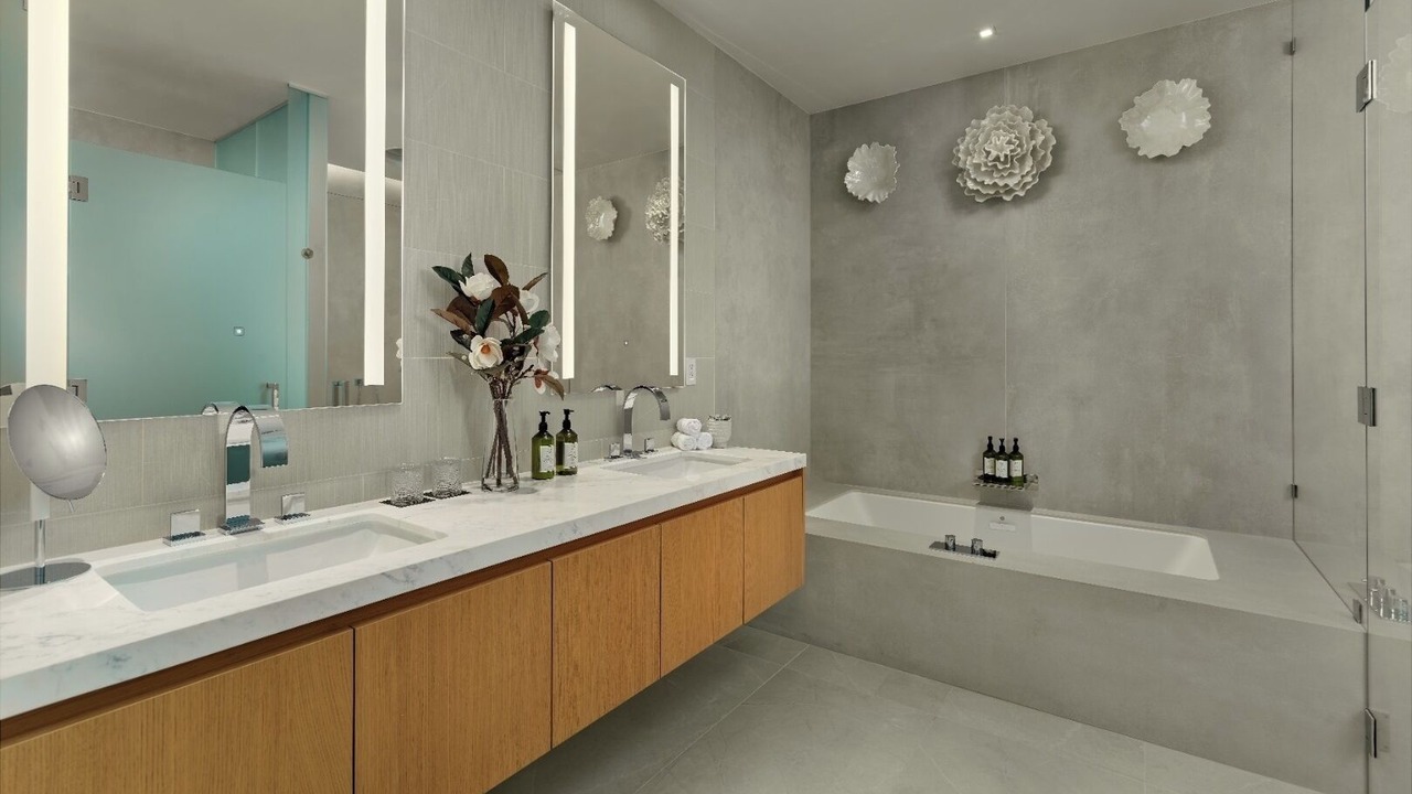 Photo of Bathroom in 17th Street Causeway