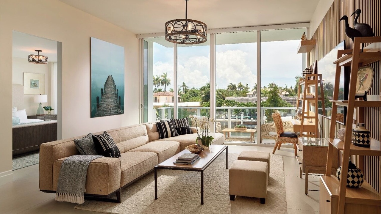 Photo of Livingroom in 17th Street Causeway