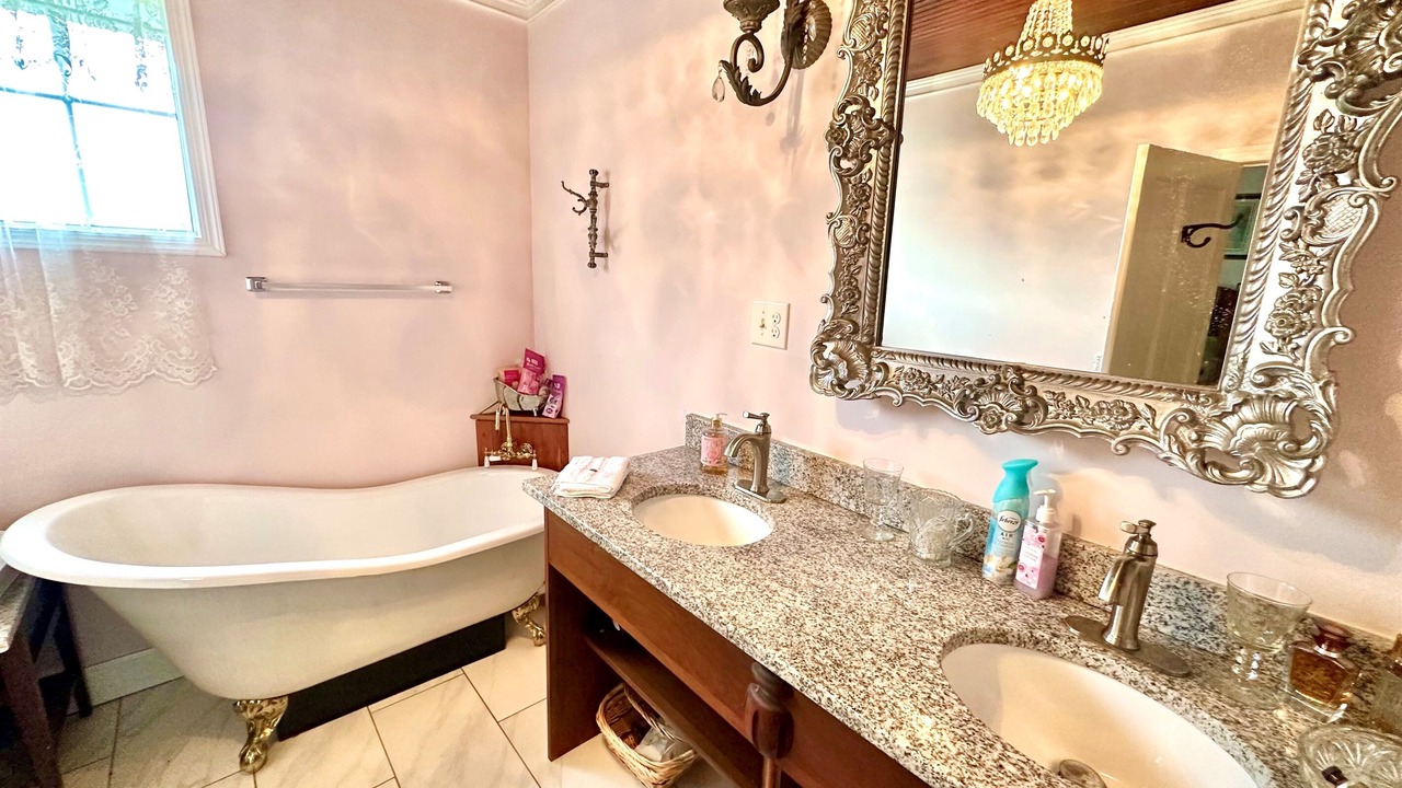 Photo of Bathroom in Tracy City