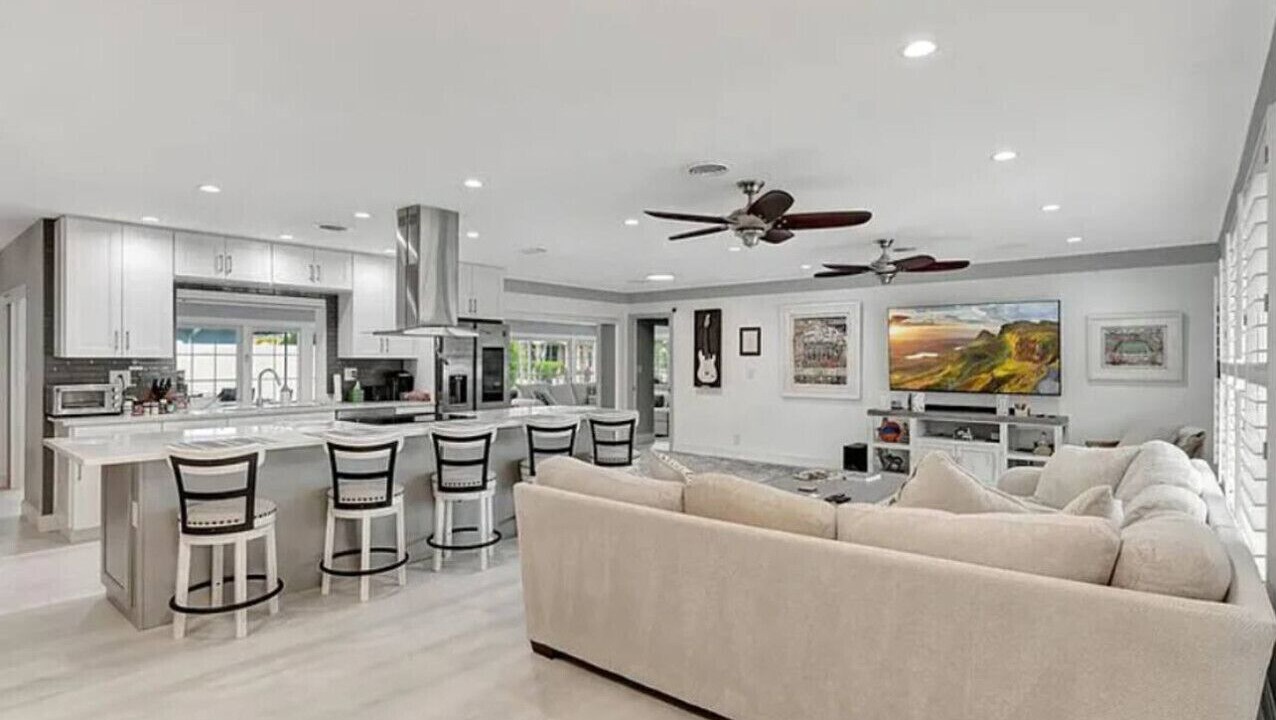 Photo of Livingroom in Lighthouse Point