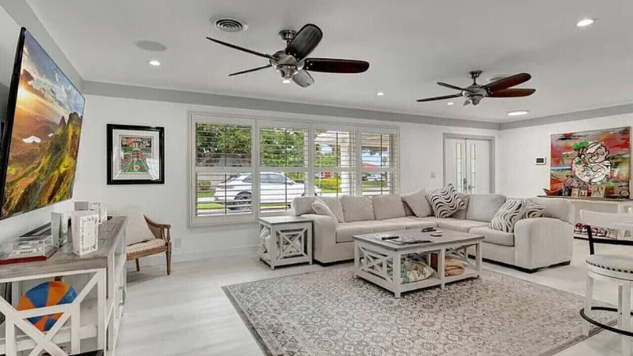 Photo of Livingroom in Lighthouse Point