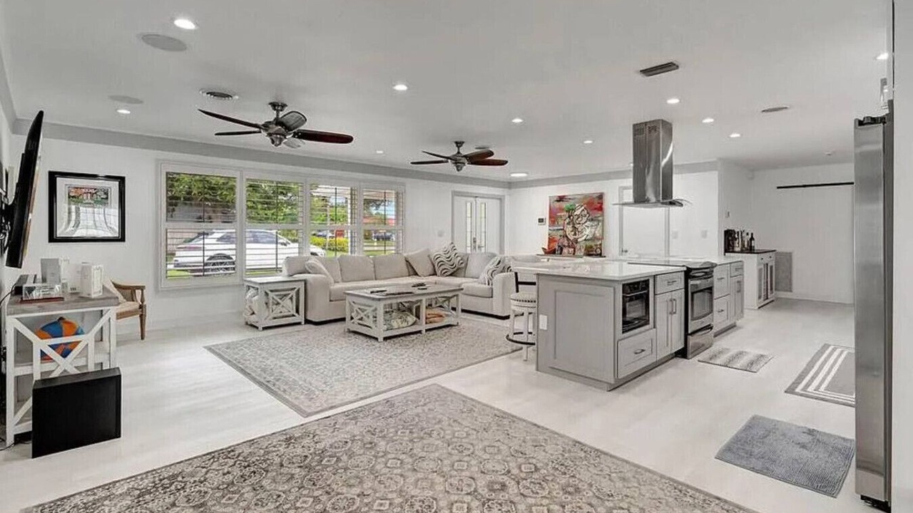 Photo of Livingroom in Lighthouse Point