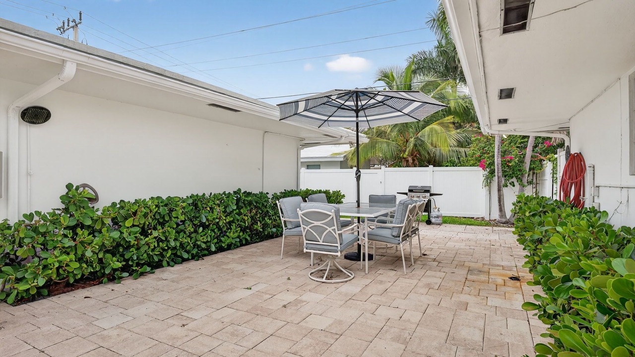 Photo of Outdoor in Dolphin Isles