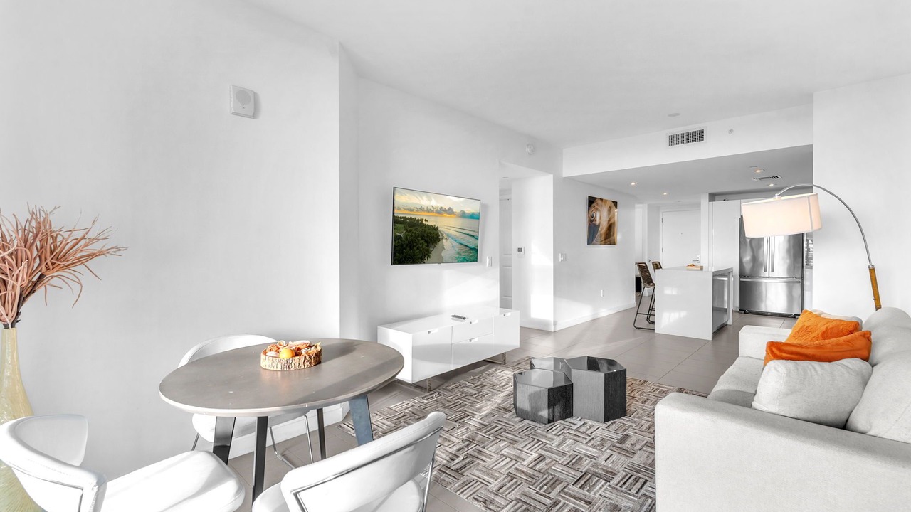 Photo of Livingroom in Town Square