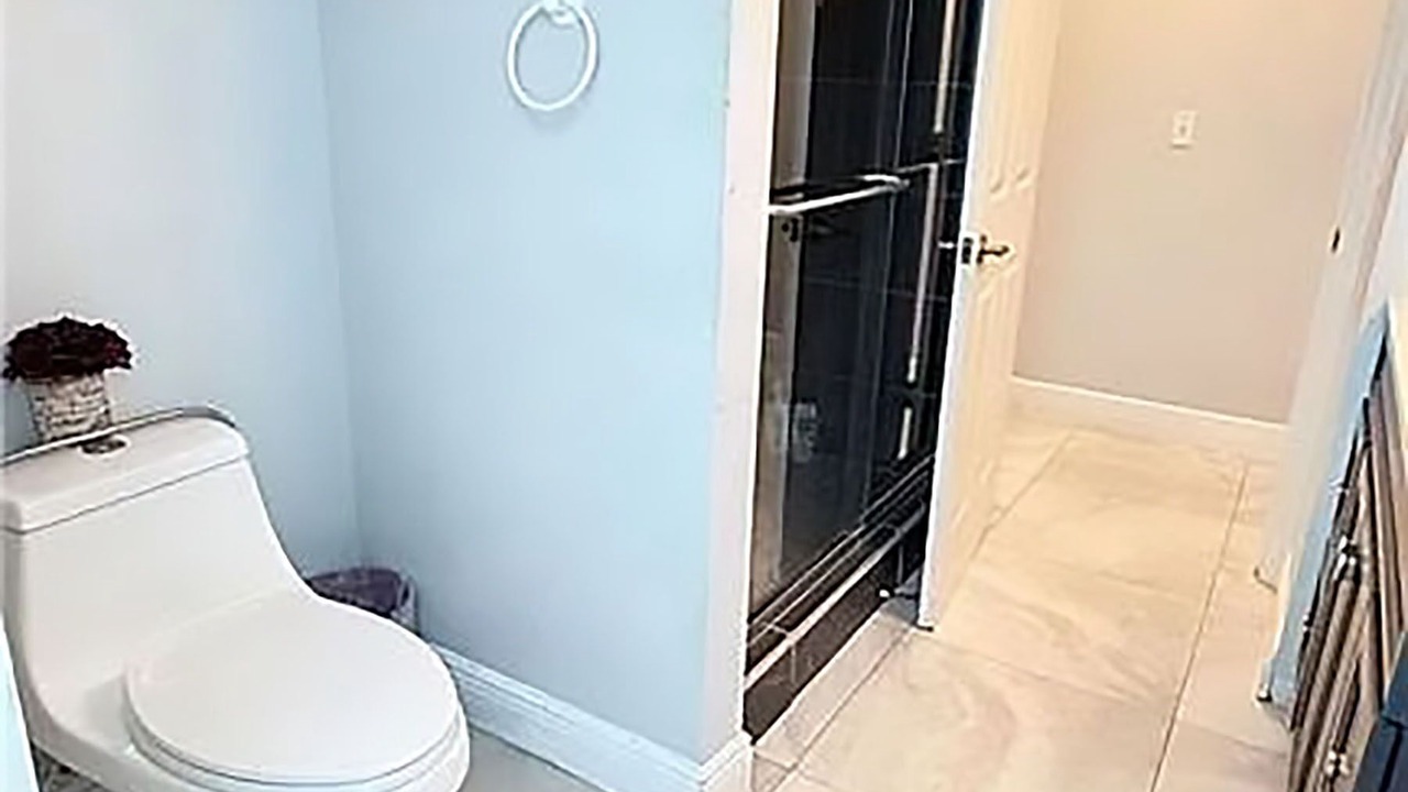 Photo of Bathroom in San Carlos Park