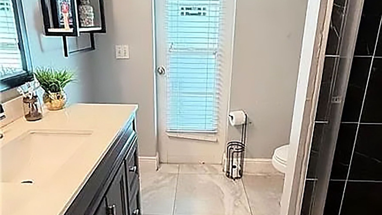 Photo of Bathroom in San Carlos Park
