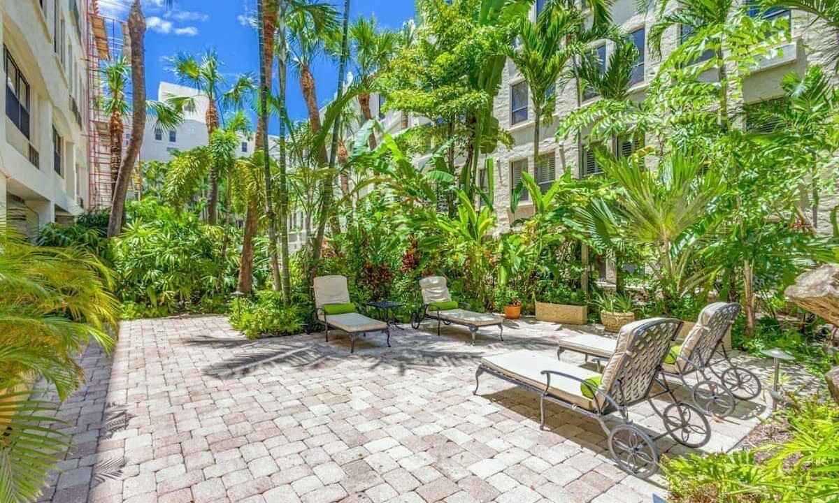 Photo of Patio Balcony in Palm Beach - West Palm Beach