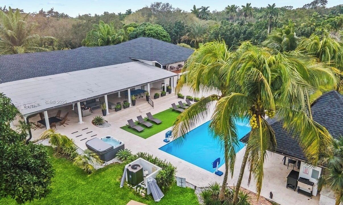 Photo of Outdoor in Ludlam