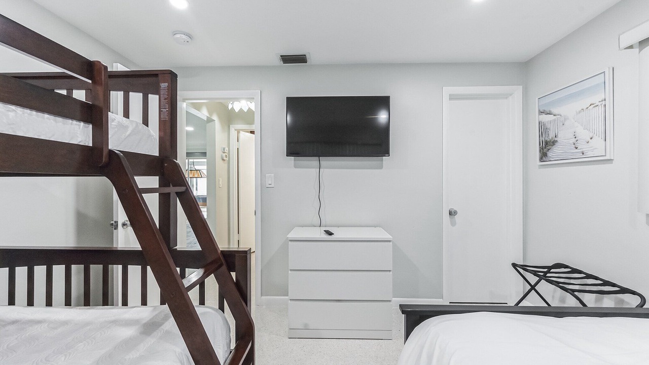 Photo of Bedroom in Alabama Grove Terrace