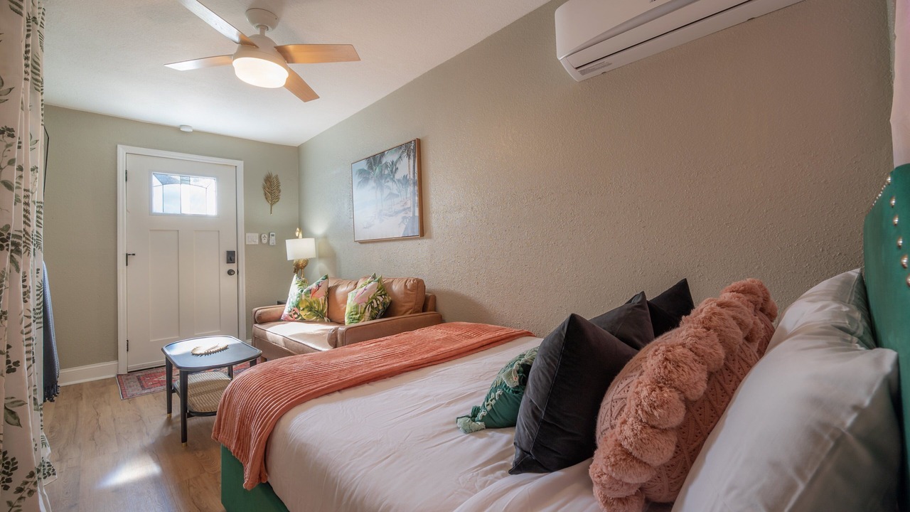 Photo of Bedroom in Egypt Lake-Leto