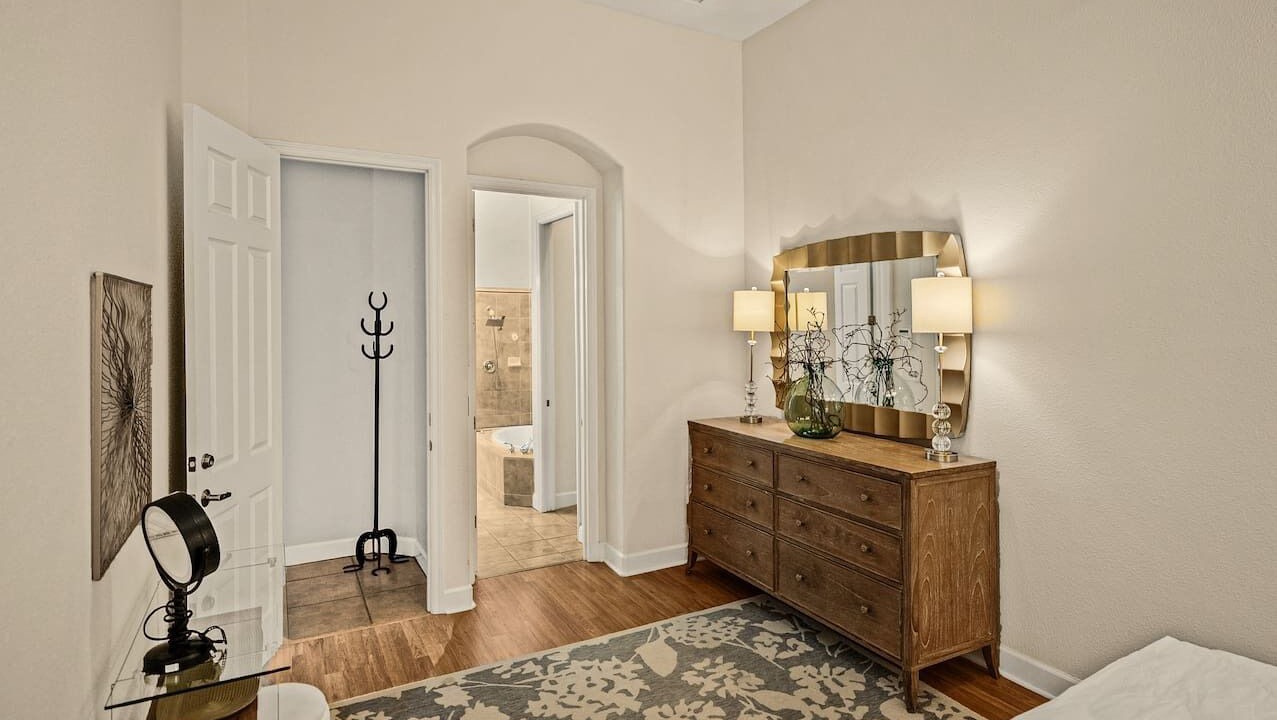 Photo of Bedroom in Lake Jovita
