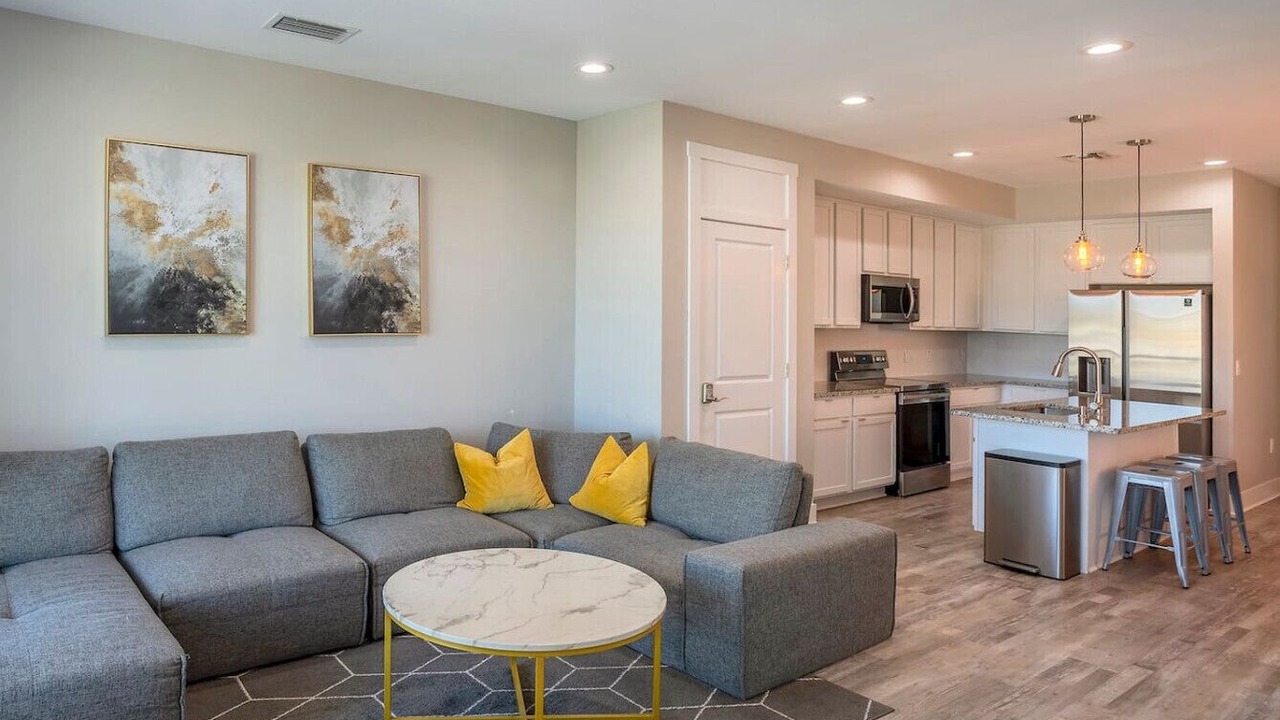 Photo of Livingroom in Madeira Beach