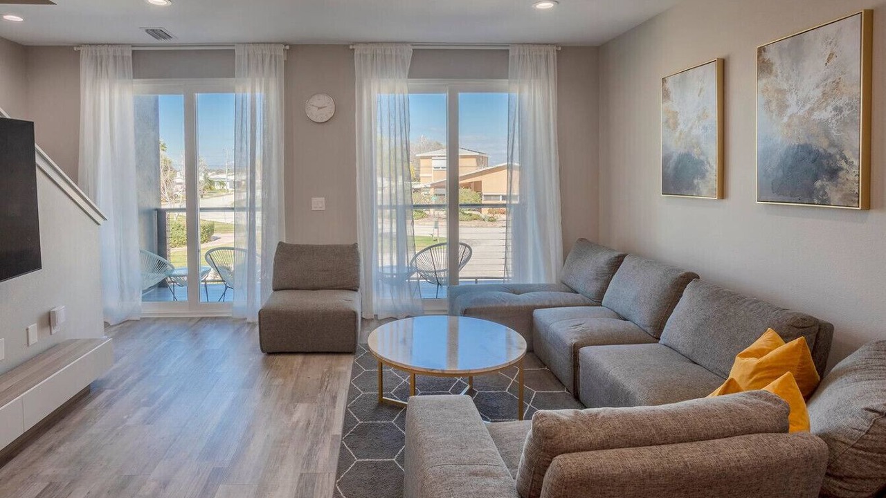 Photo of Livingroom in Madeira Beach