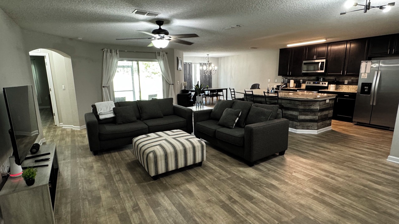 Photo of Livingroom in Northside