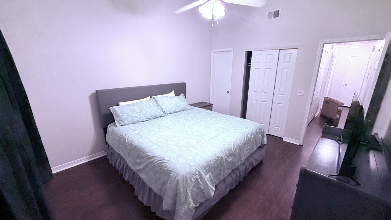 Photo of Bedroom in Sandalwood
