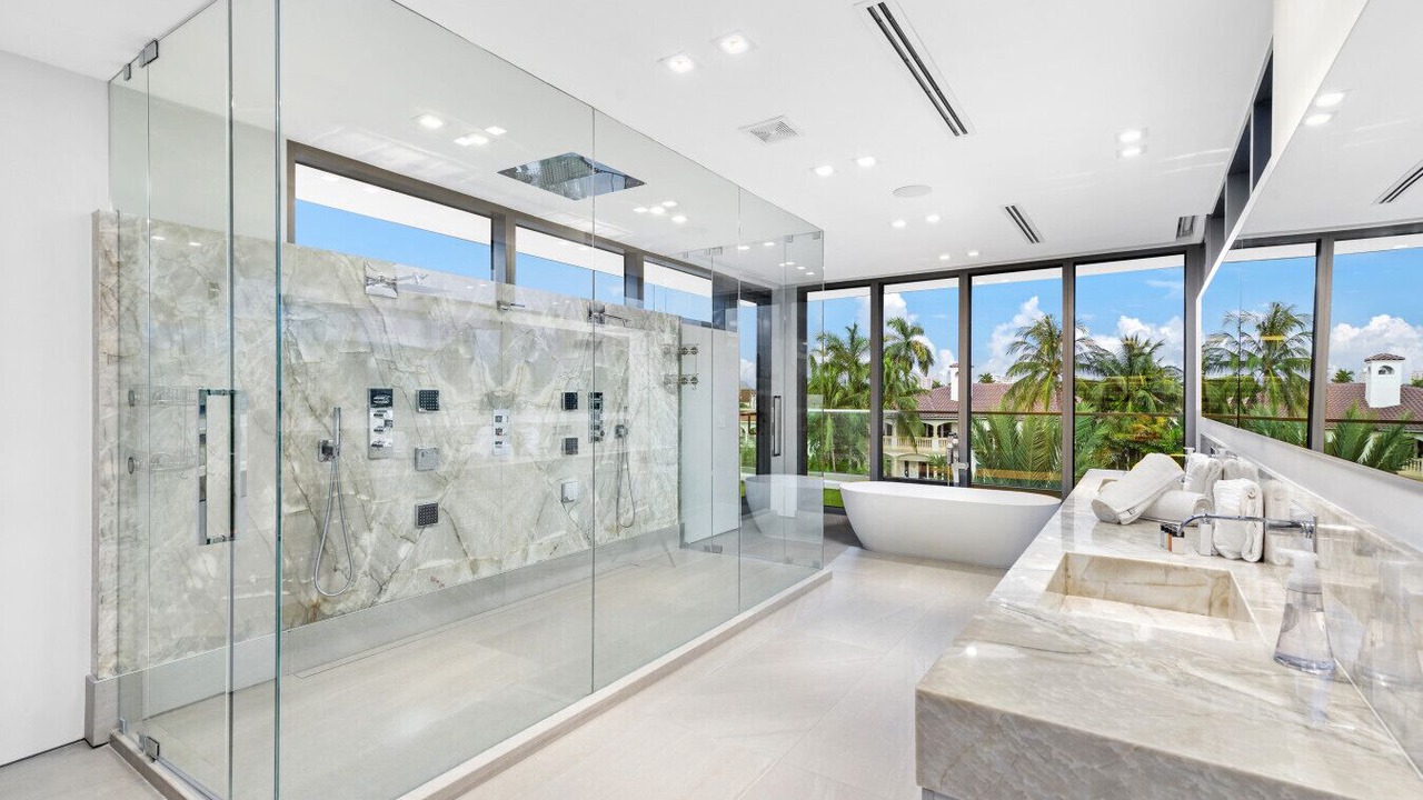 Photo of Bathroom in East Fort Lauderdale