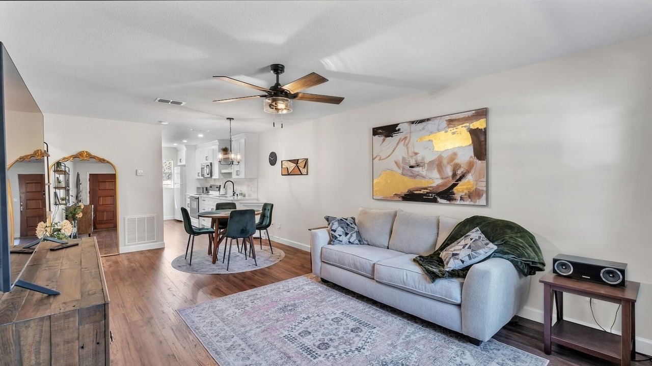 Photo of Bedroom in Dixieland