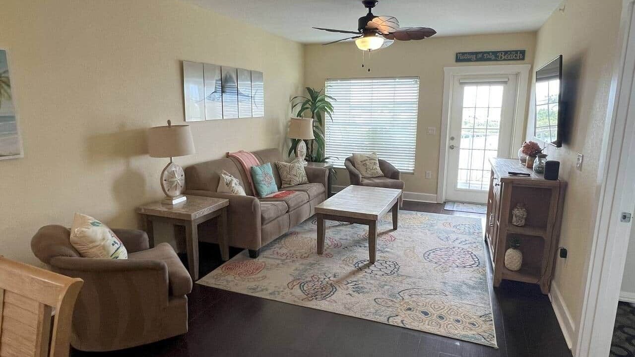 Photo of Livingroom in Independence Square