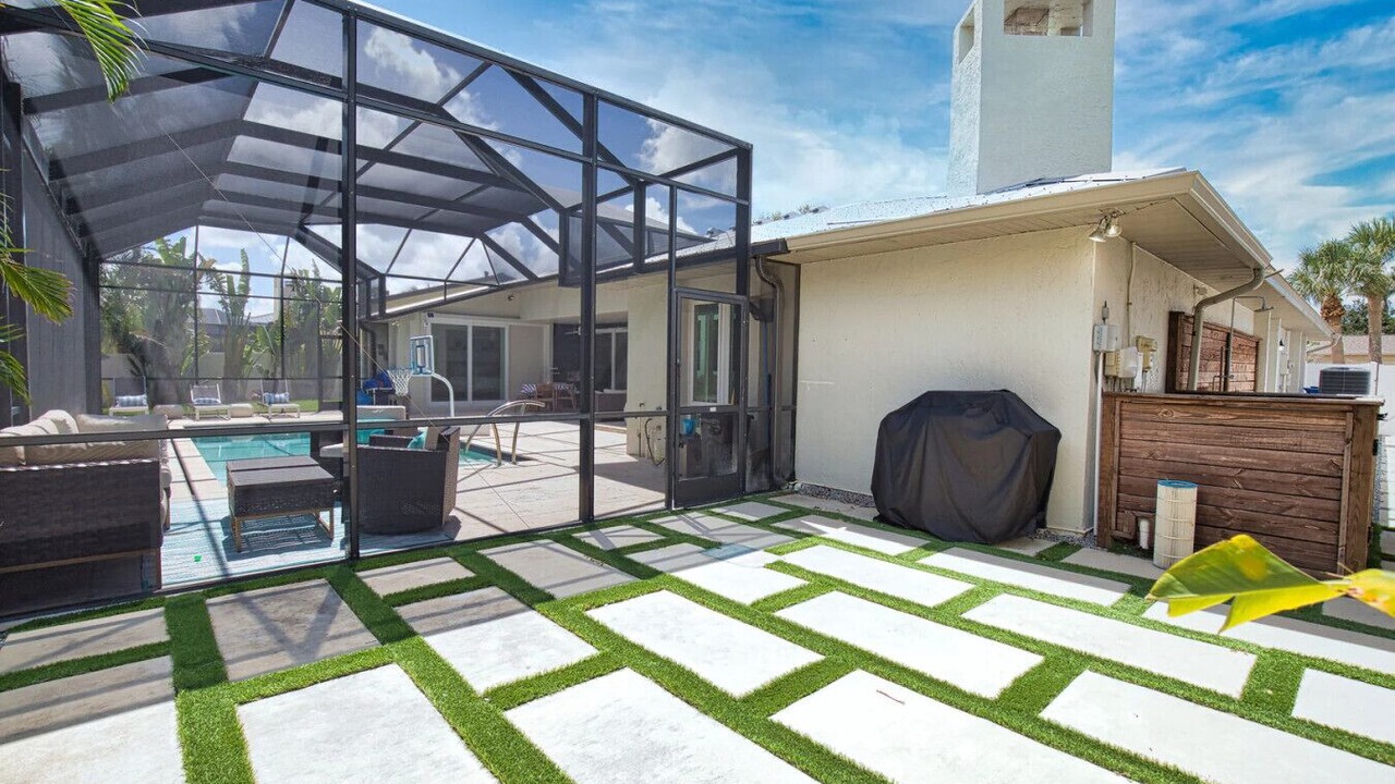 Photo of Patio Balcony in Golden Beach