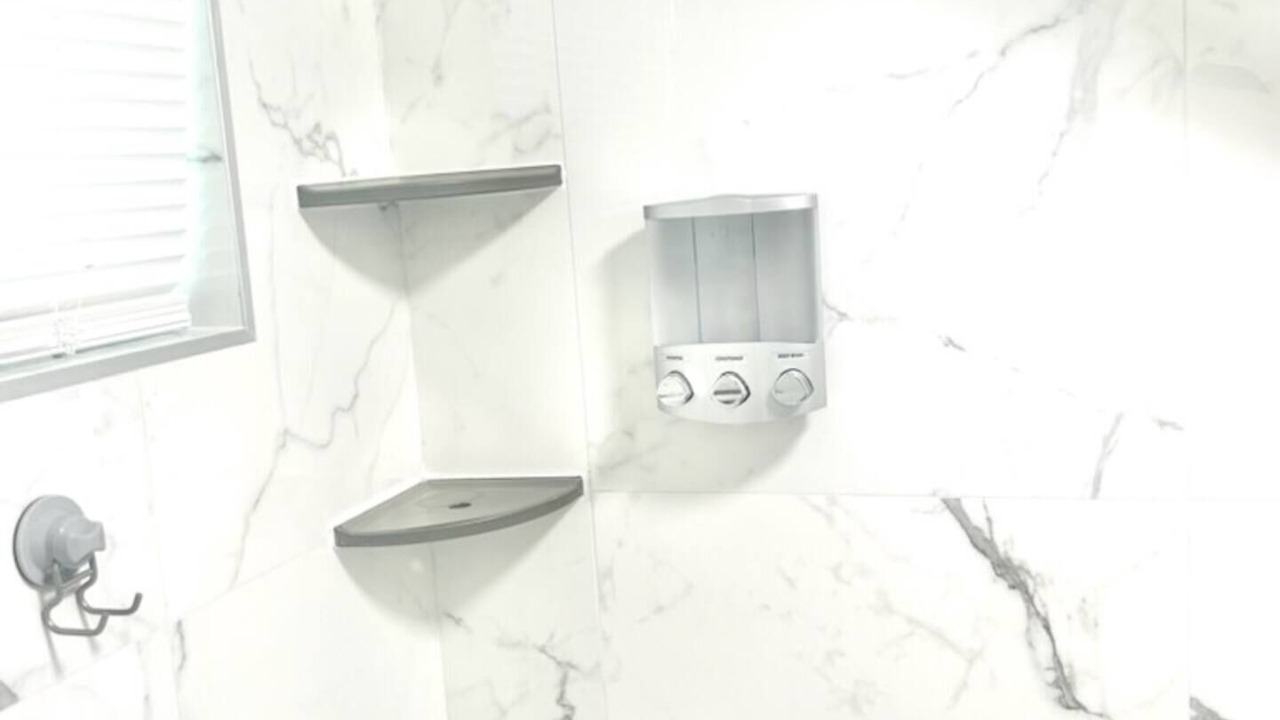 Photo of Bathroom in Carver City - Lincoln Gardens