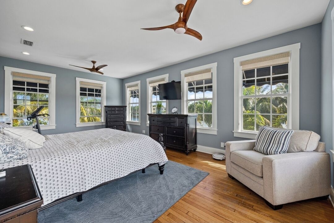 Photo of Bedroom in Tequesta