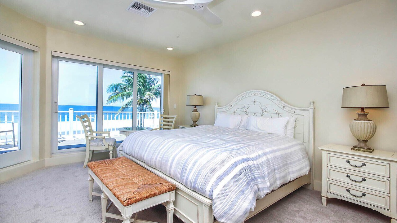 Photo of Bedroom in Gulf Shores