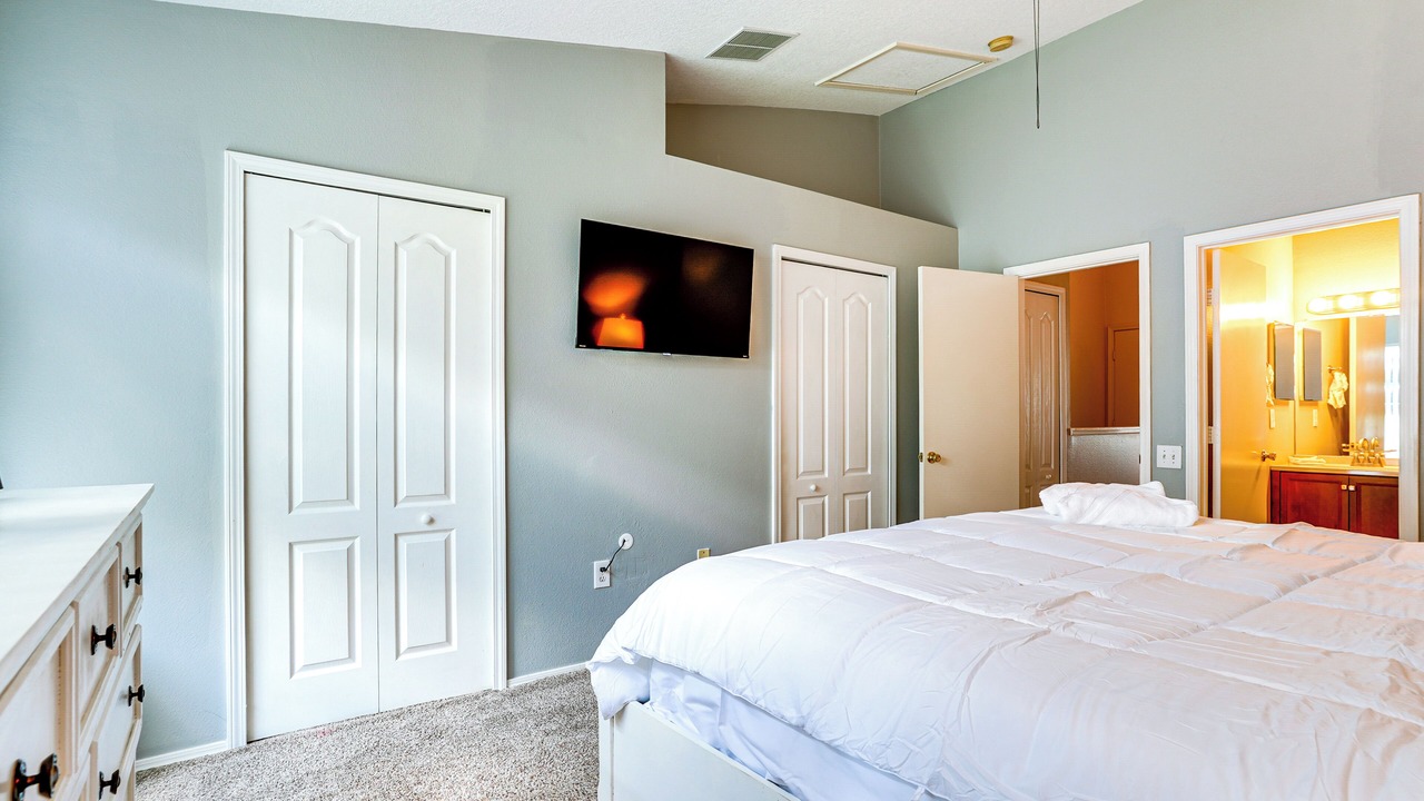 Photo of Bedroom in Meadow Pointe