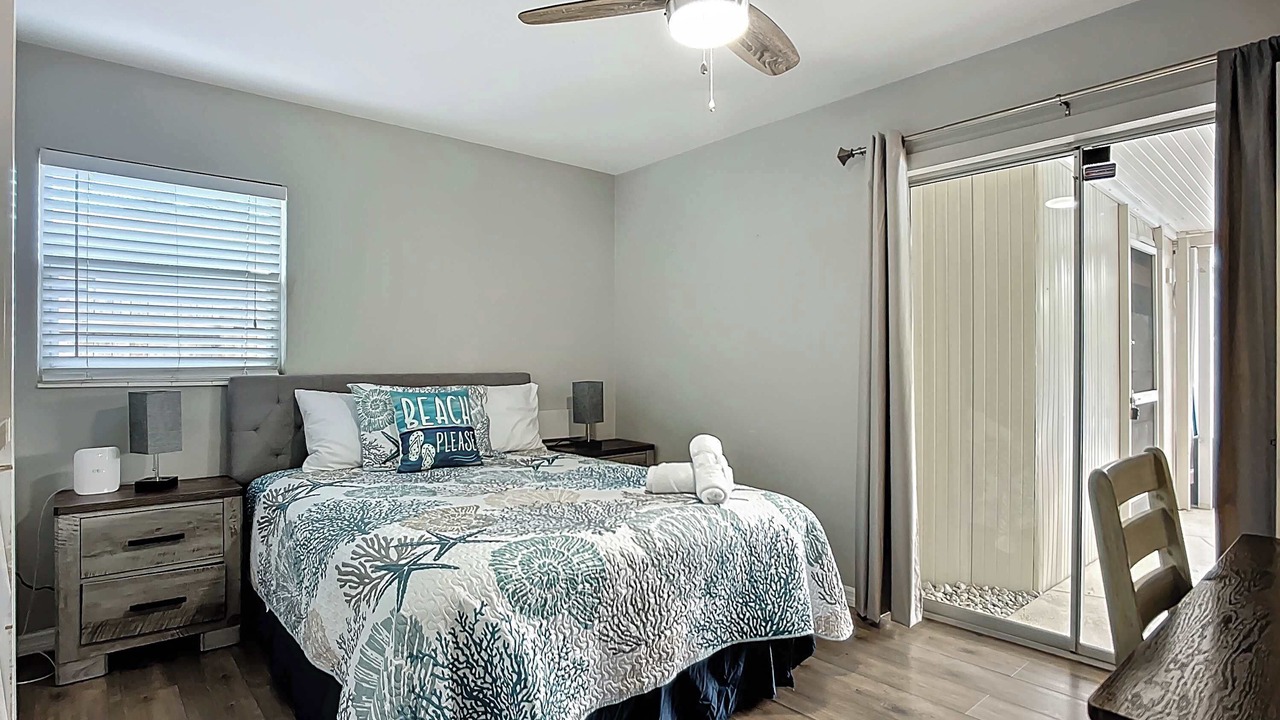 Photo of Bedroom in Bayshore Gardens