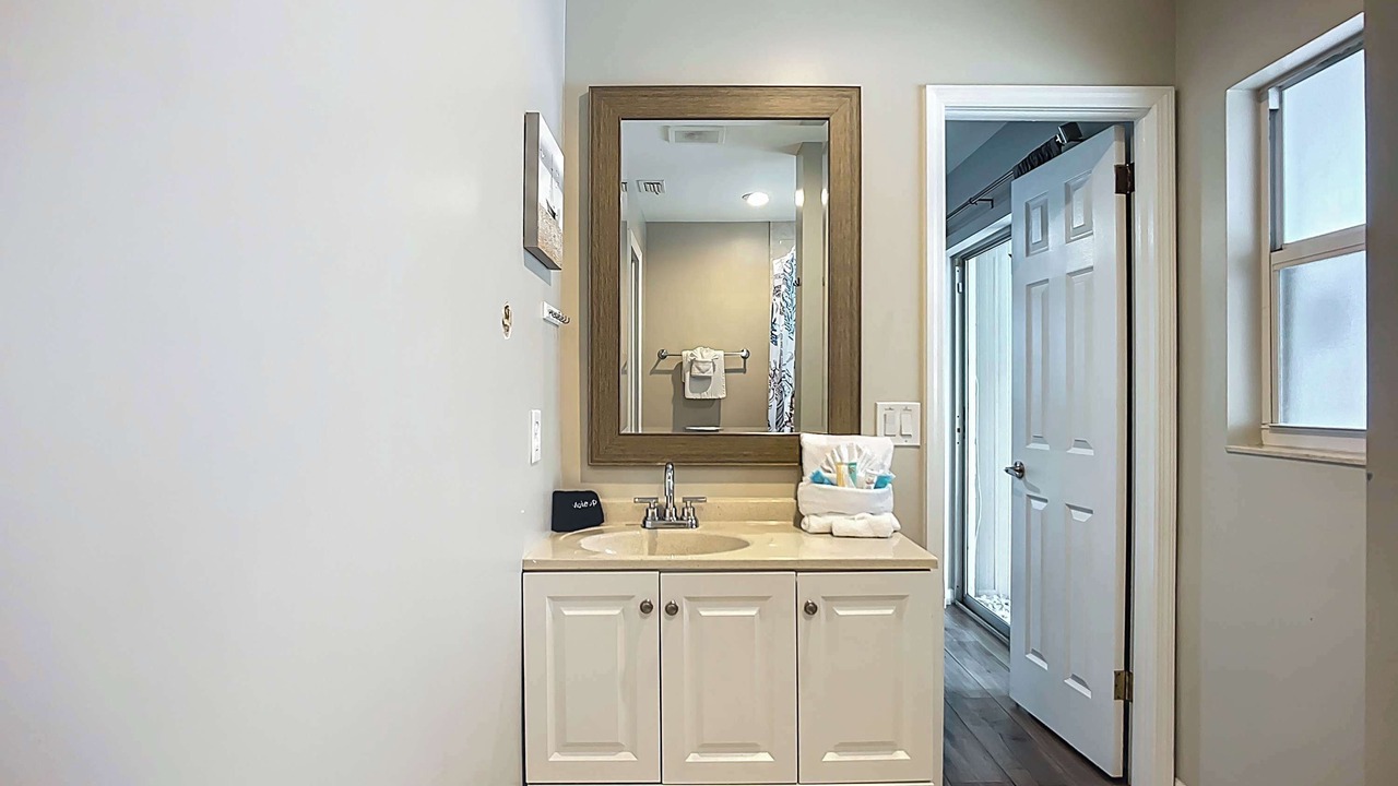 Photo of Bathroom in Bayshore Gardens