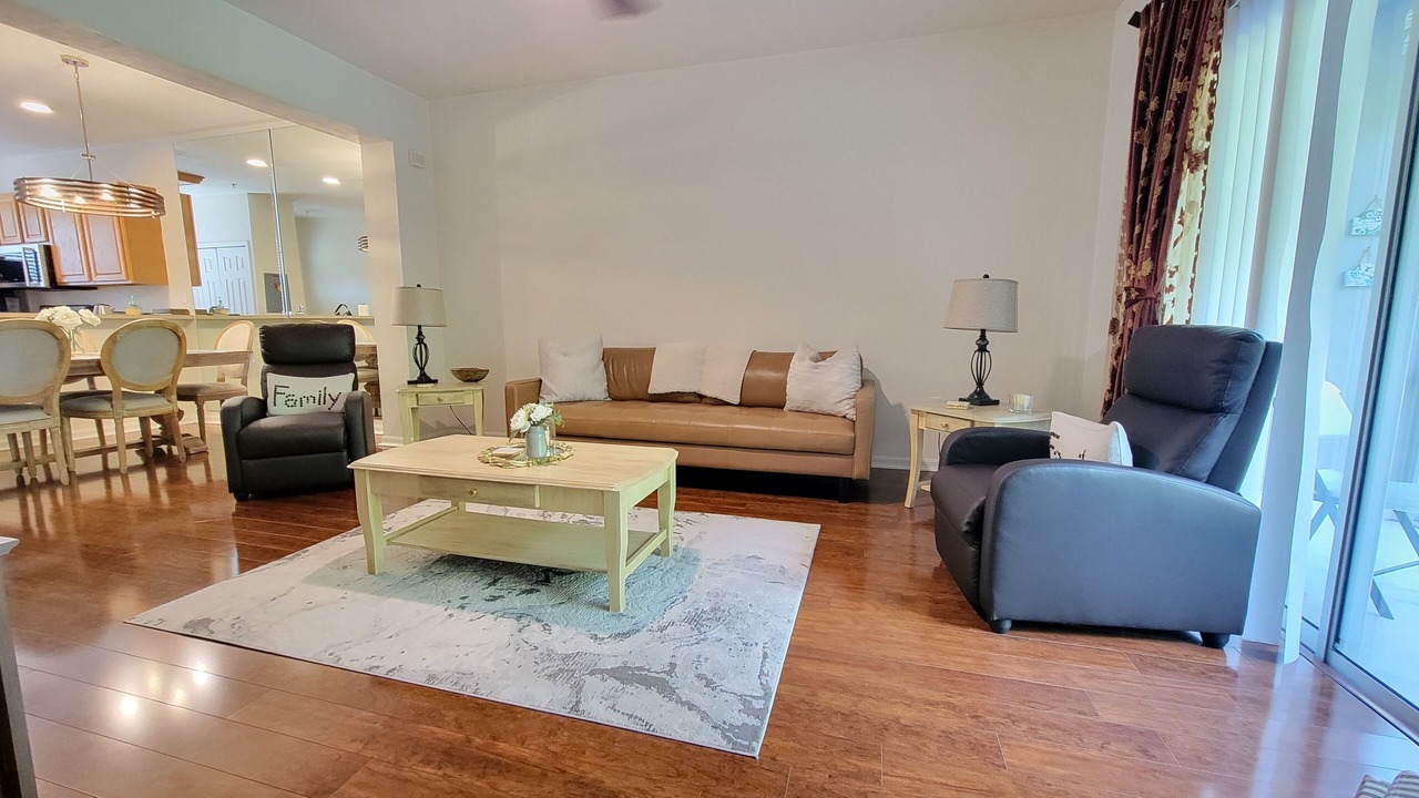 Photo of Livingroom in Gainesville
