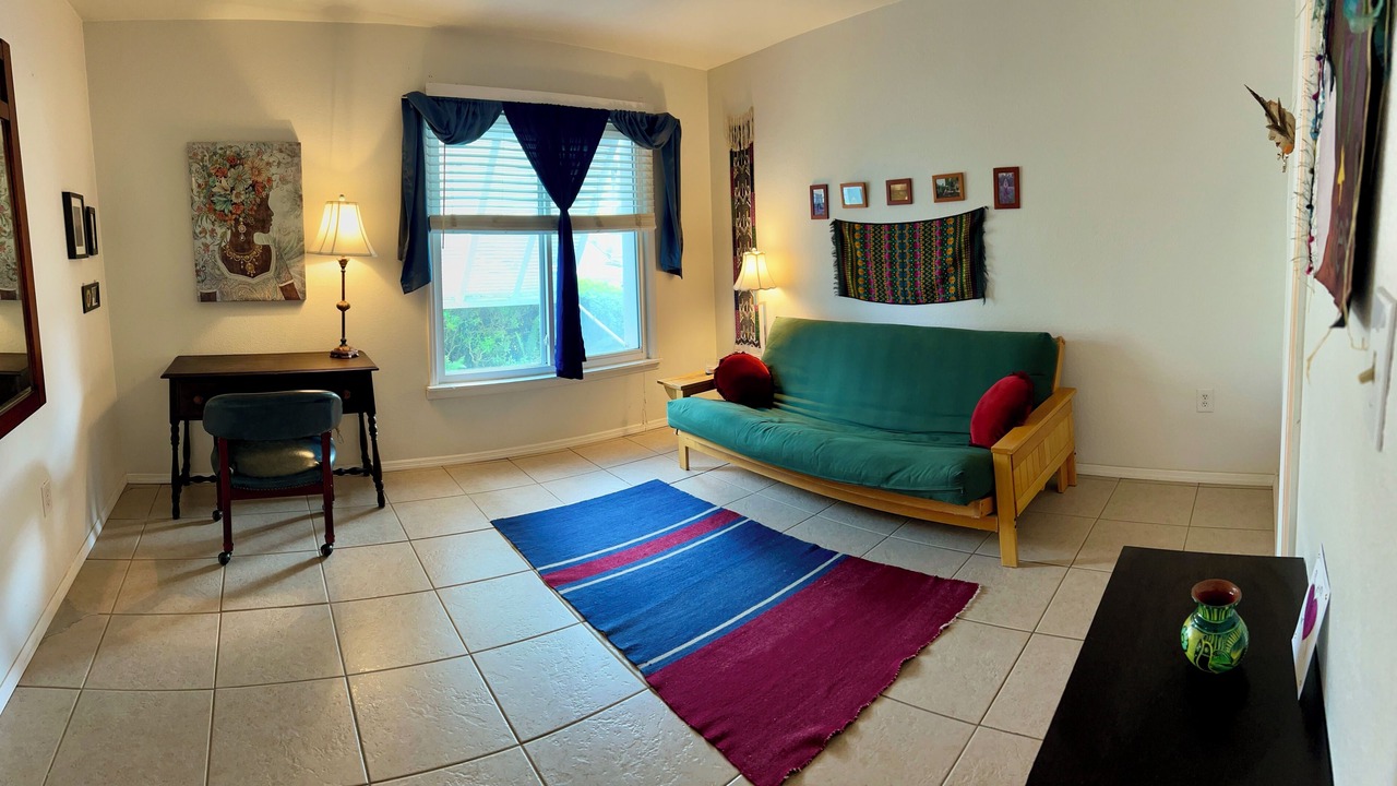 Photo of Livingroom in Bayview