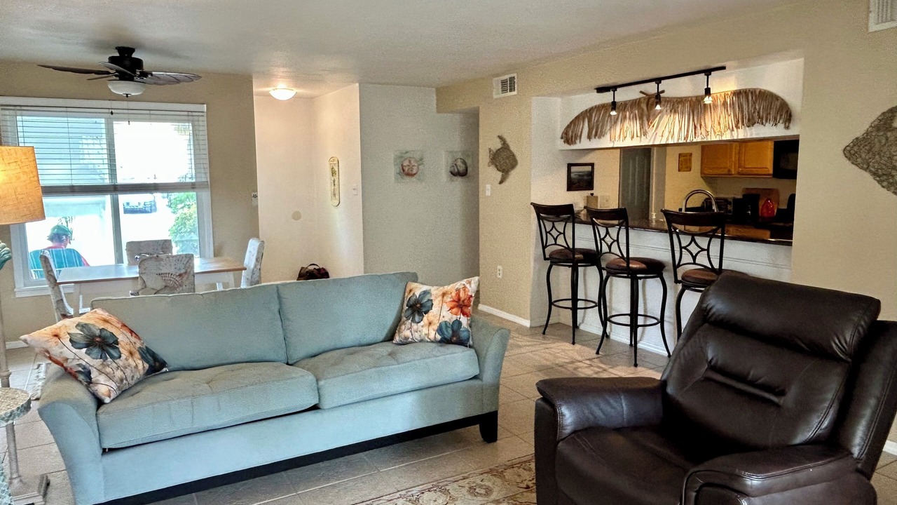 Photo of Livingroom in Bayview