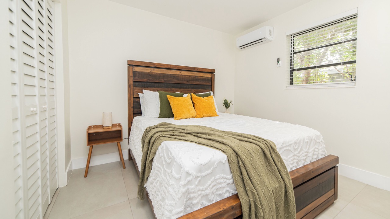 Photo of Bedroom in Sweetwater