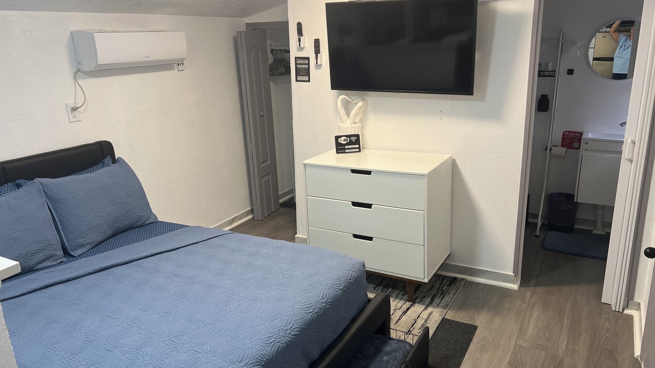 Photo of Bedroom in Poinciana