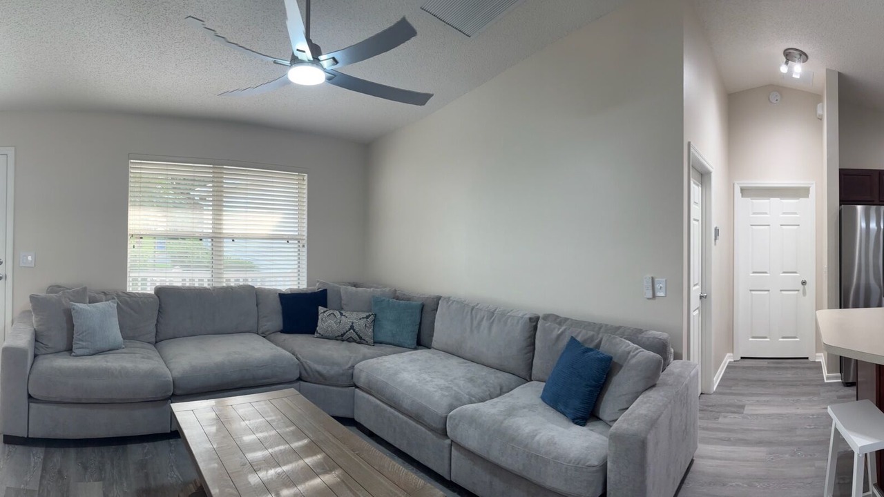 Photo of Livingroom in Duval