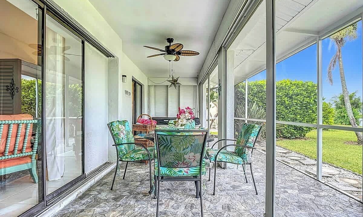 Photo of Outdoor in Naples