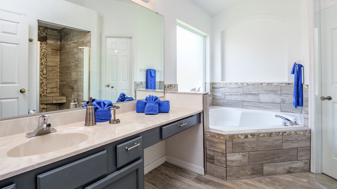 Photo of Bathroom in Lake Berkley