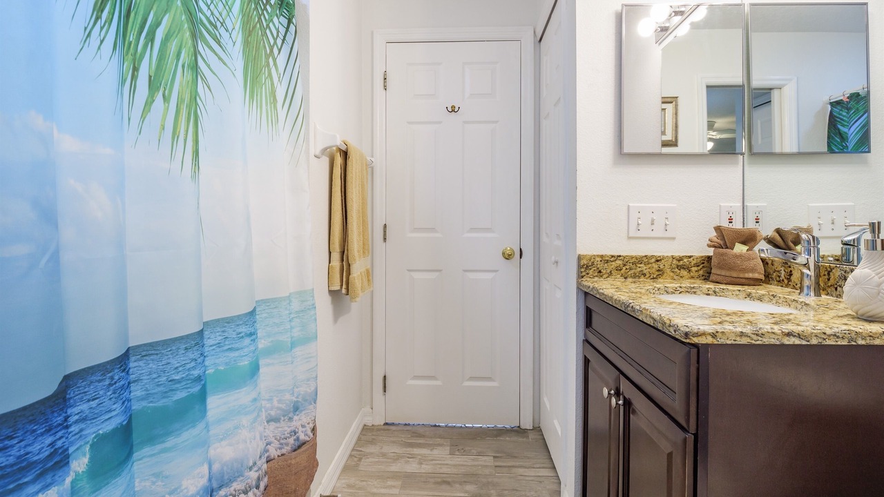 Photo of Bathroom in Lake Berkley