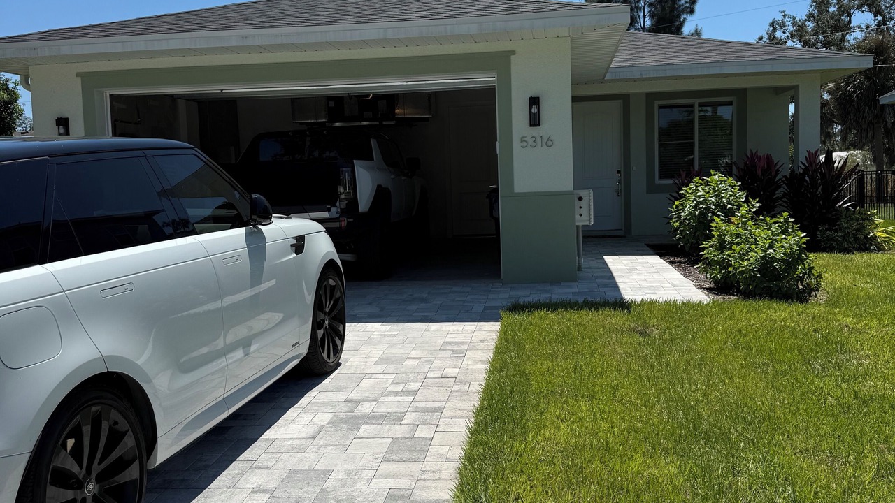 Photo of Outdoor in Fruitville