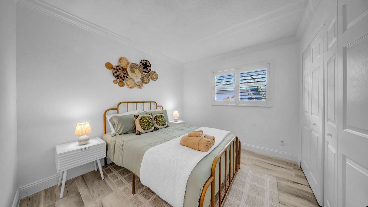 Photo of Bedroom in Crystal Beach