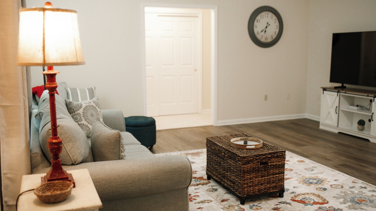 Photo of Livingroom in Manattee Road
