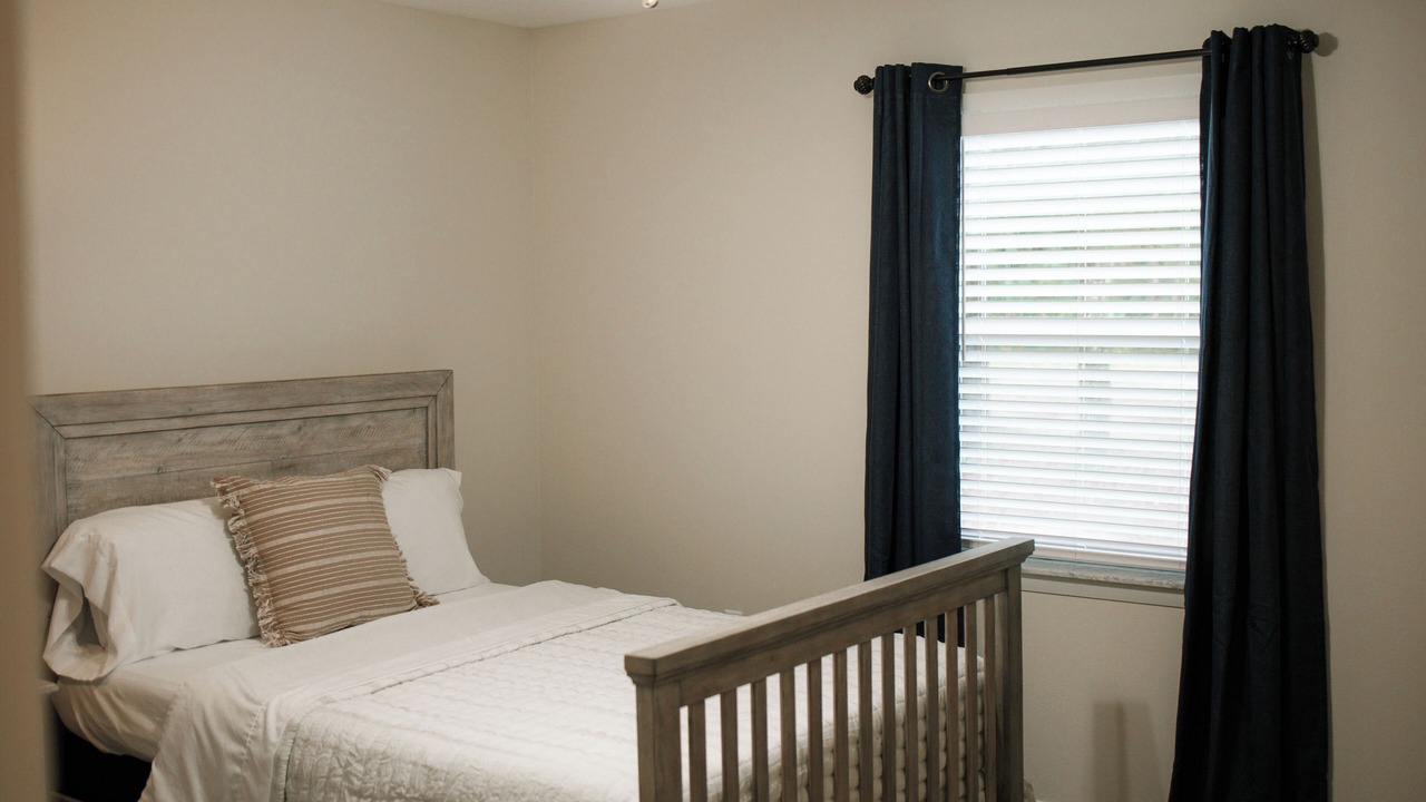 Photo of Bedroom in Manattee Road