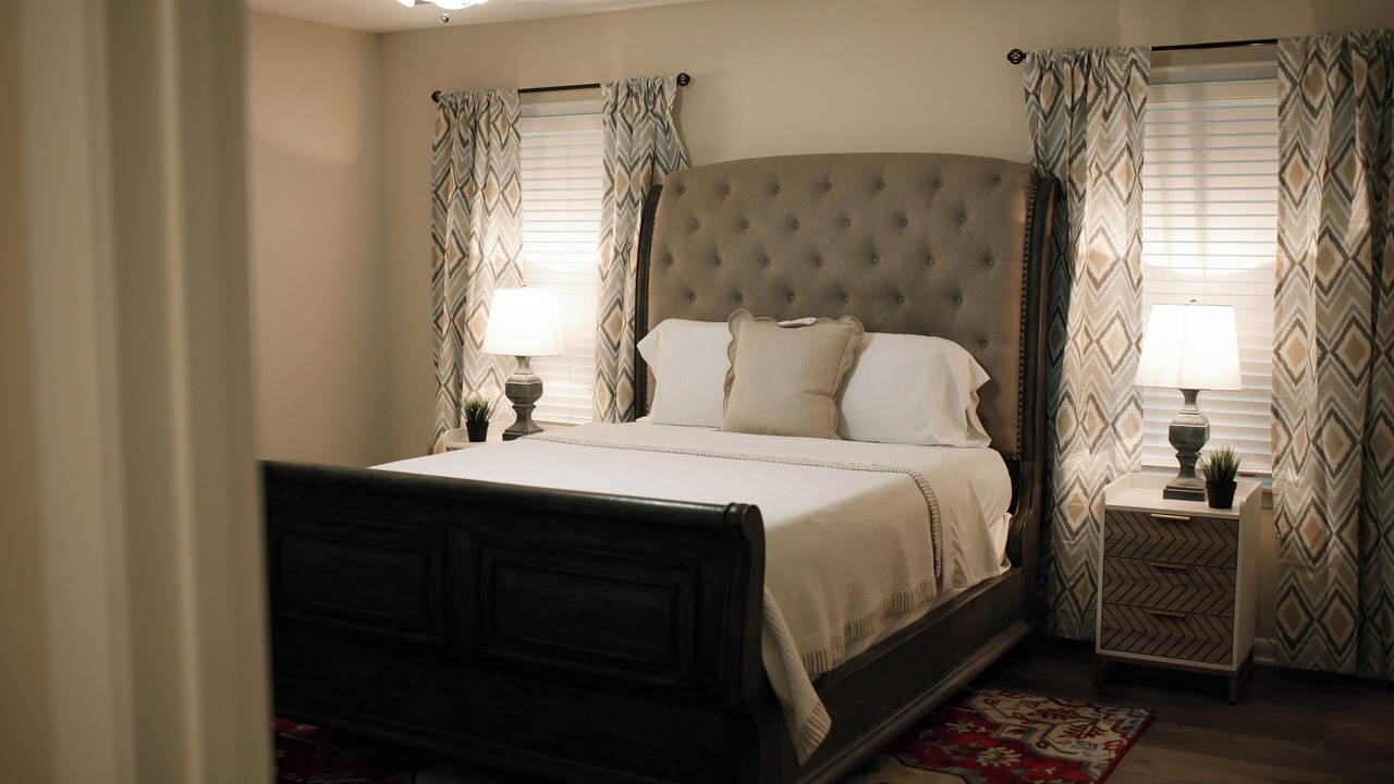 Photo of Bedroom in Manattee Road