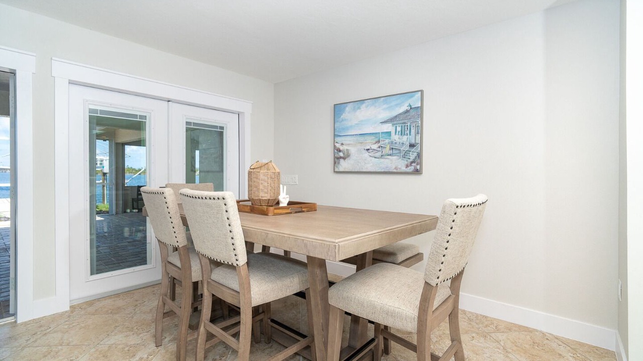 Photo of Bedroom in Point of Pines