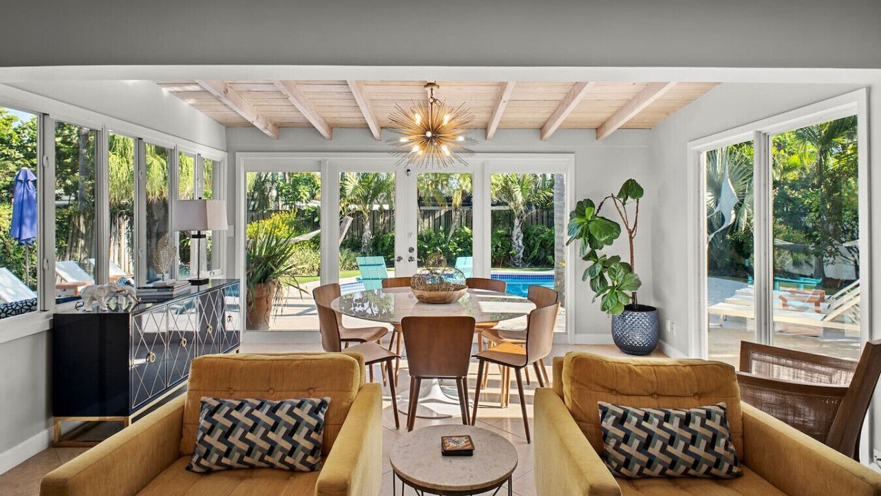 Photo of Livingroom in Poinsettia Heights