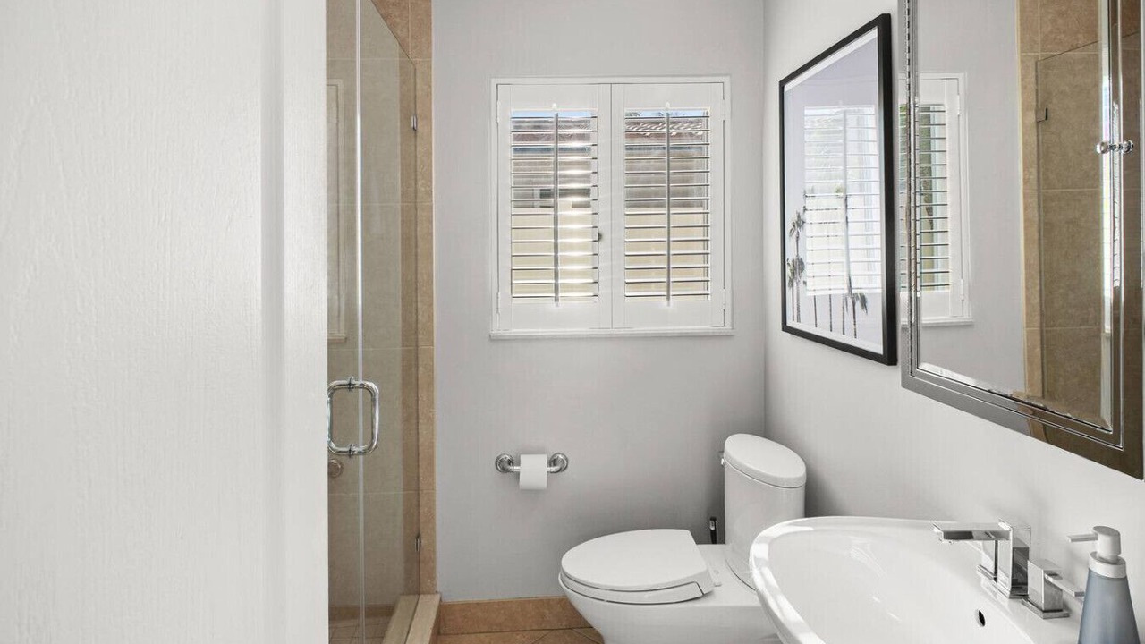 Photo of Bathroom in Poinsettia Heights