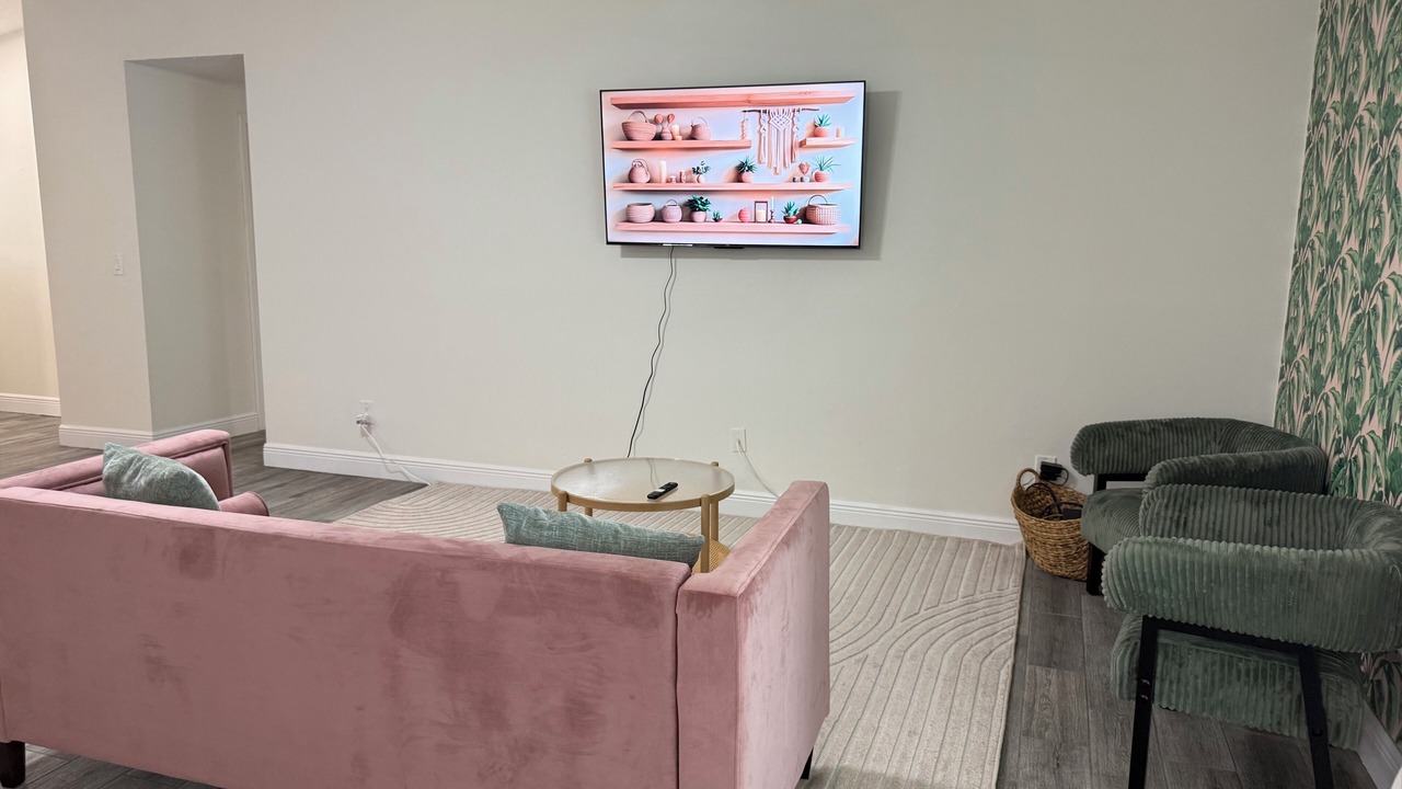 Photo of Livingroom in Carrollwood