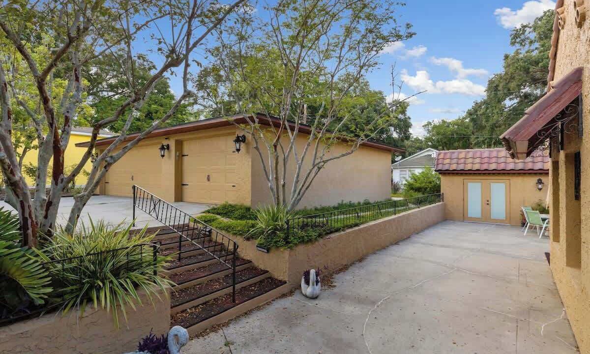 Photo of Outdoor in Lakeland