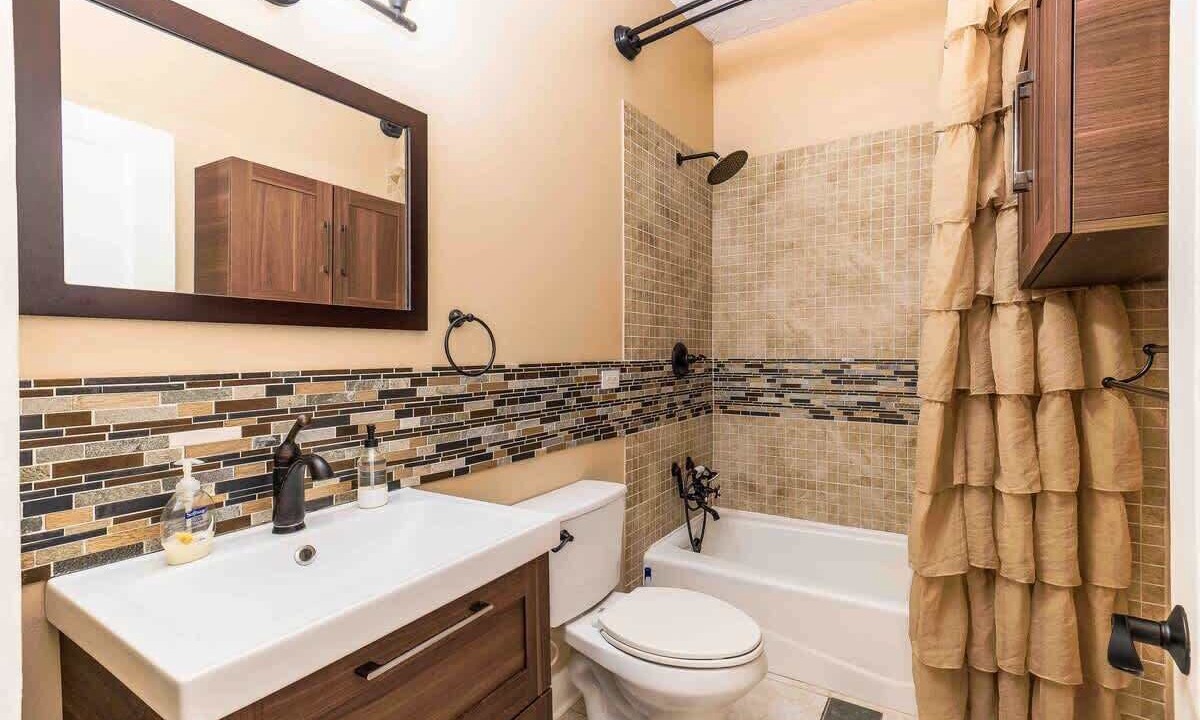 Photo of Bathroom in Lakeland